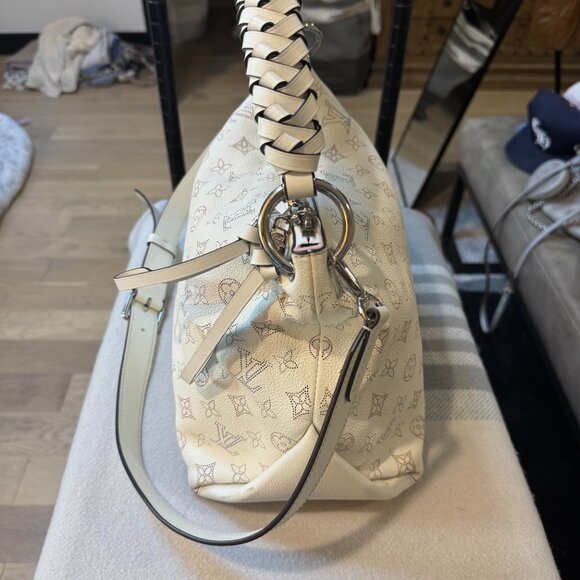 Louis Vuitton Beaubourg Hobo Mm - Picture 4 of 12